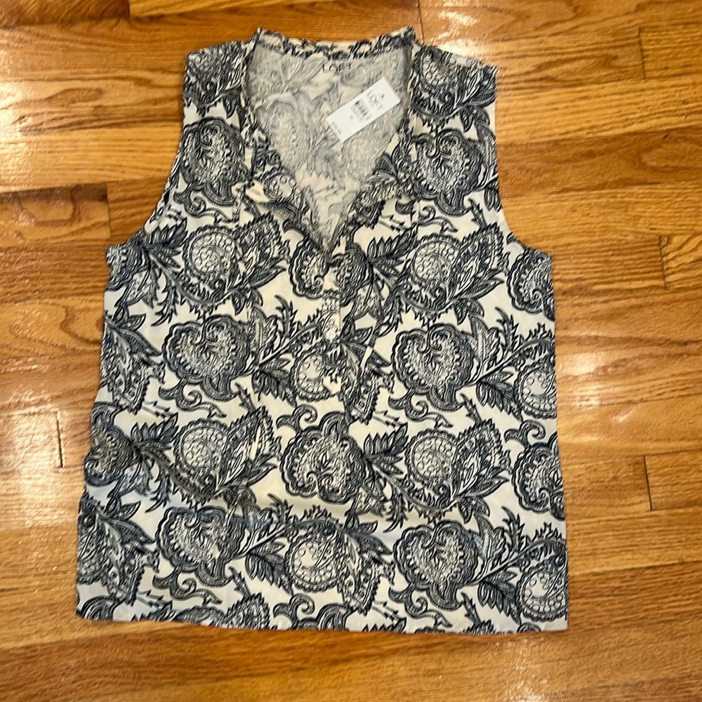 Loft sleeveless blouse